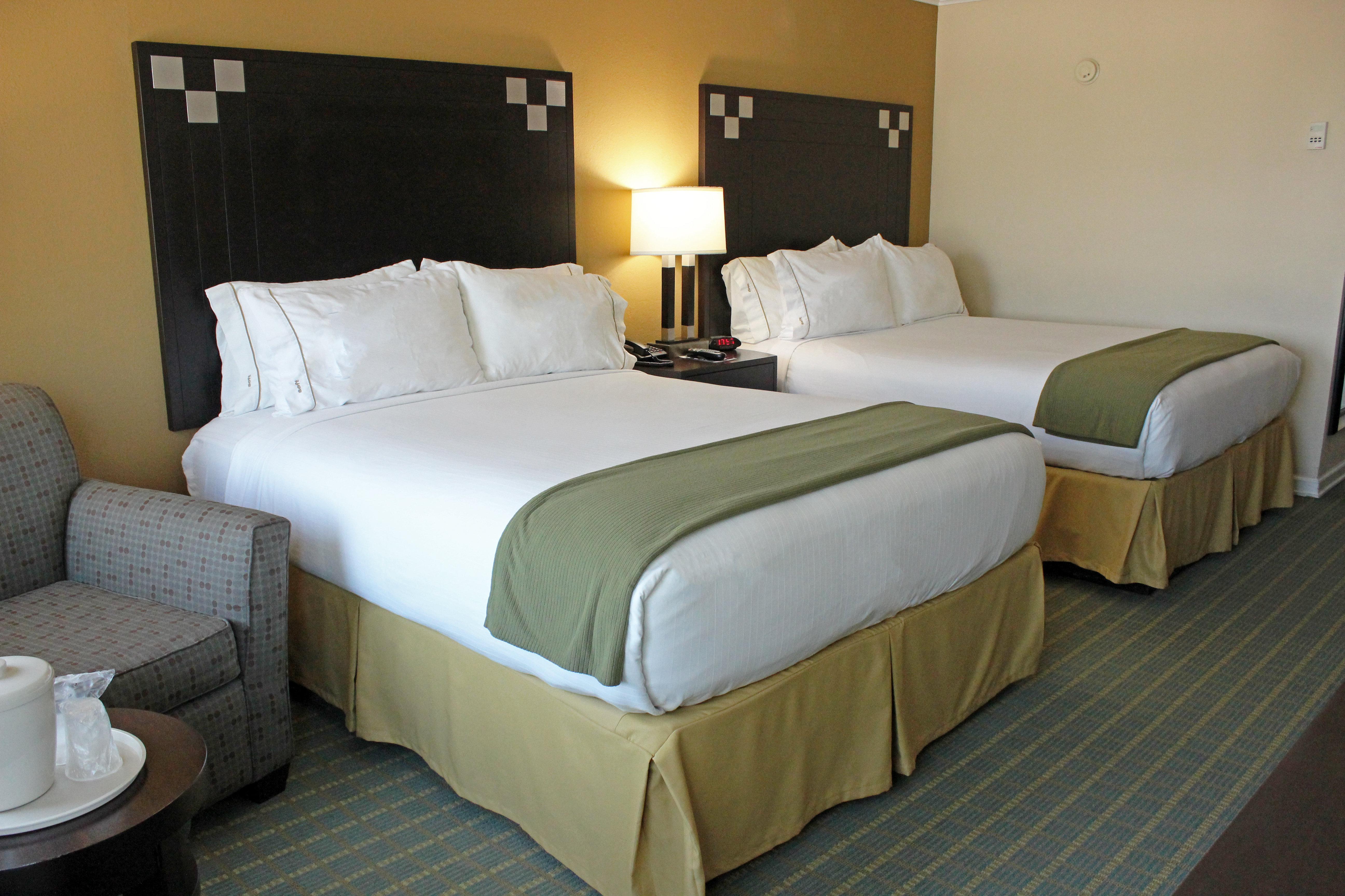 Holiday Inn Express Van Nuys By Ihg Los Angeles Exterior photo