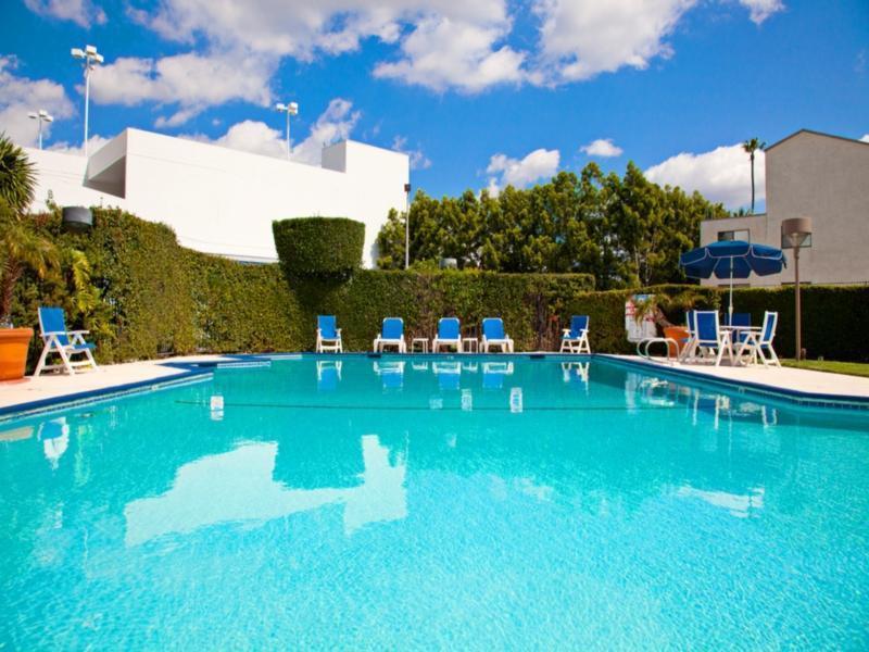 Holiday Inn Express Van Nuys By Ihg Los Angeles Exterior photo